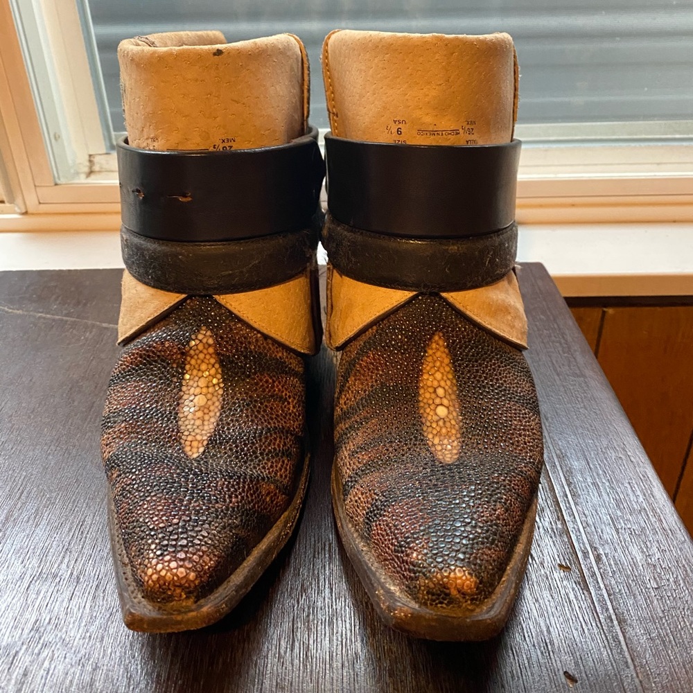 Canty Boots, women’s 9.5. Handmade in Montana! Stingray leather, dyed w print